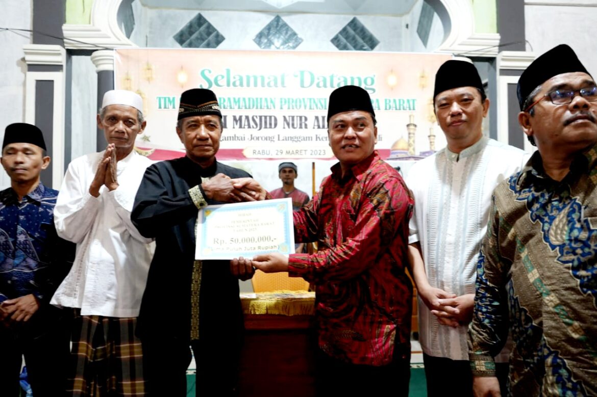 Safari Ramadhan di Kinali, Danlantamal II Padang: Tingkatkan Pembinaan Imtaq Generasi Muda 